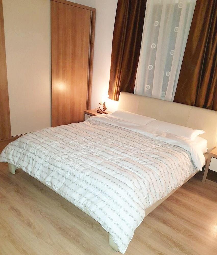 Hotel Ferrari Tirana